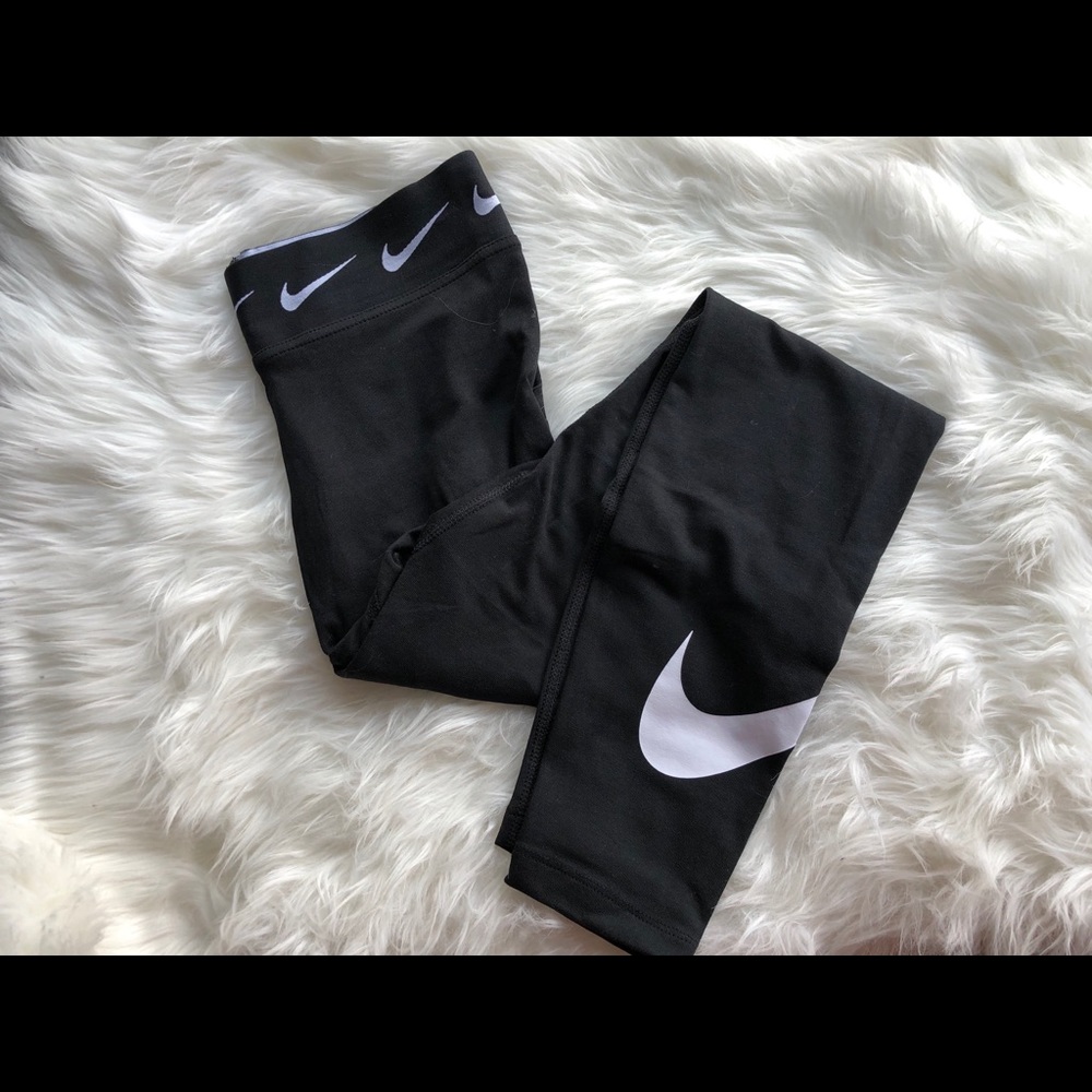 Nike High-Waisted Leggings